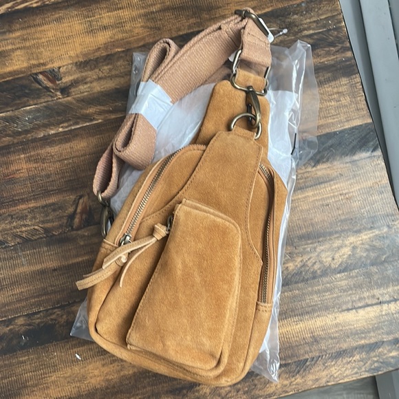 ✨NEW!✨ Free People Hudson Sling Bag - Picture 7 of 7